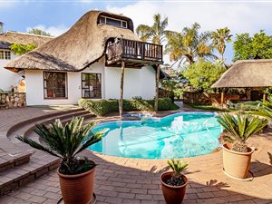 5 Bed House in Quellerina