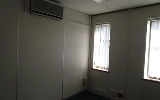 34 m² Office Space in George Central