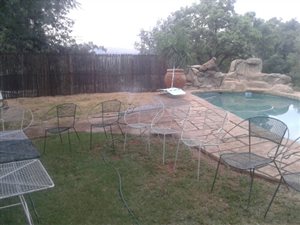 6.7 ha Farm in Kameeldrift West