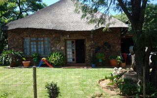 6.7 ha Farm in Kameeldrift West