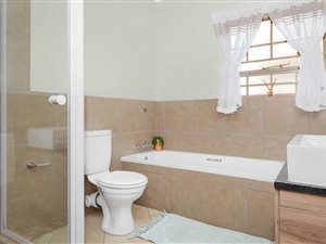 3 Bedroom Townhouse in Monavoni