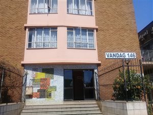 2 Bed Apartment in Sunnyside