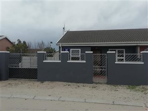 2 Bed House in Pelikan Park