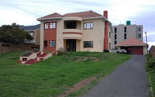 5 Bedroom House in Strand North