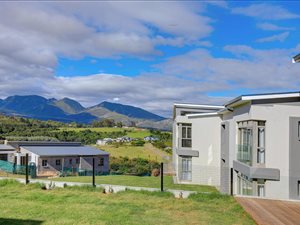 2 Bed Apartment in Welgelegen Estate