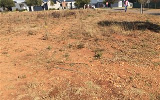 887 m² Land available in Copperleaf