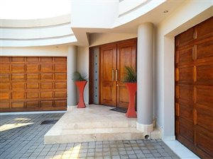 5 Bedroom House in Dainfern Golf Estate