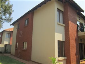 2 Bed Townhouse in Pretorius Park