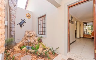 3 Bedroom House in Honeydew Ridge