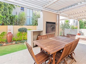 3 Bed House in Honeydew Ridge
