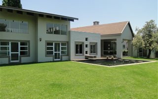 4 Bedroom House in Dainfern Valley