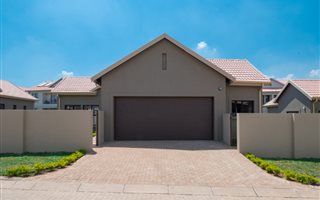 3 Bedroom Cluster in Lakefield