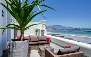 2 Bedroom Cluster in Bloubergstrand