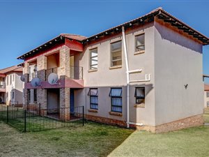 2 Bed Apartment in Grobler Park