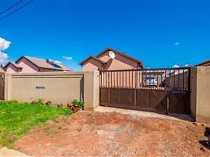 2 Bed House in Bram Fisherville