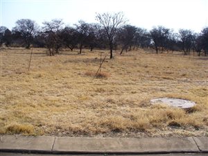 1000 m² Land available in Waterlake Farm