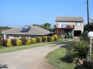 6 Bed House in Morgans Bay