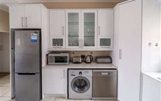 2 Bedroom Apartment in Parkview