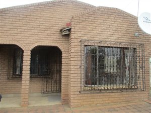 2 Bedroom House in Newlands West