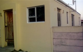 4 Bedroom House in Devon Park