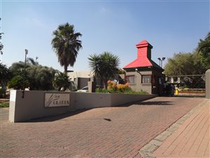 3 Bed Apartment in Marais Steyn Park
