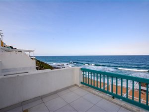 3 Bed Apartment in Shakas Rock