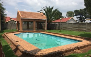2 Bedroom Flat in Primrose