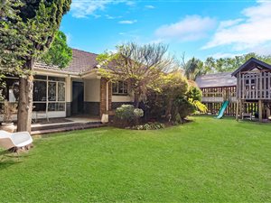4 Bed House in Greenside