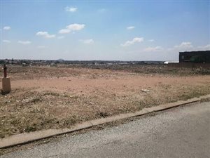 346 m² Land available in Mahlasedi Park