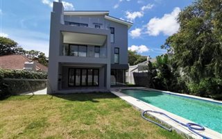 5 Bedroom House in Kenilworth Upper