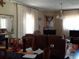 3 Bed House in Montclair