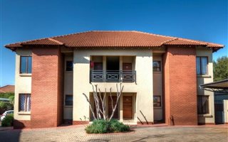 2 Bedroom Townhouse in Pretorius Park