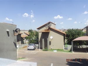 4 Bed Cluster in Mondeor