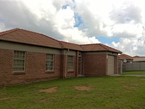 3 Bed House in Thatchfield