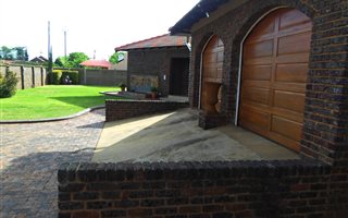 3 Bedroom House in Henley on Klip