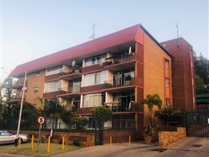 3 Bed Flat in Queenswood