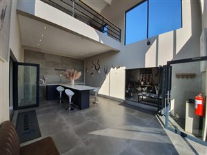 400 m² Office Space in Garsfontein
