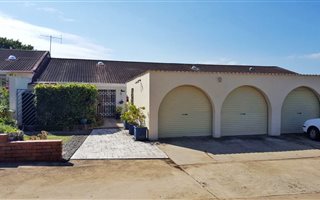 3 Bedroom Townhouse in Gonubie