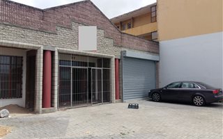 340 m² Retail Space in North End