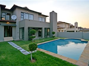 4 Bed House in Krugersdorp Central