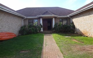 6 Bedroom House in Summerstrand