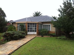 3 Bed House in Selection Park