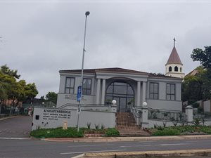 220 m² Office Space in Dawncliffe