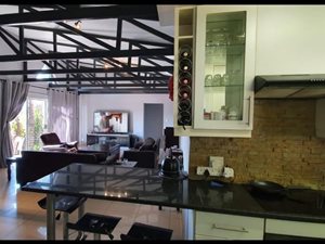4 Bed House in Highveld