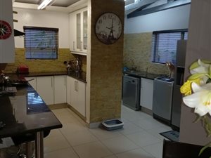 4 Bed House in Highveld