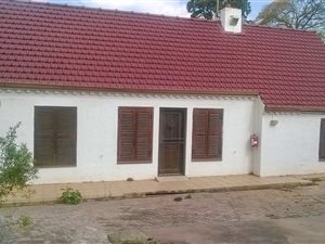 350 m² Commercial space in Hatfield