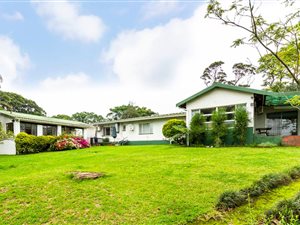 5 Bed House in Waterfall