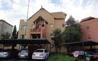 1 Bedroom Townhouse in Pineslopes