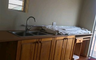 1 Bedroom Garden Cottage in Glenashley