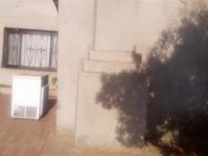 3 Bed House in Etwatwa